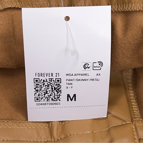 New Medium Fitted Forever 21 Tan Brown Faux Leather Pants Stretch Vegan NWT - Picture 14 of 15